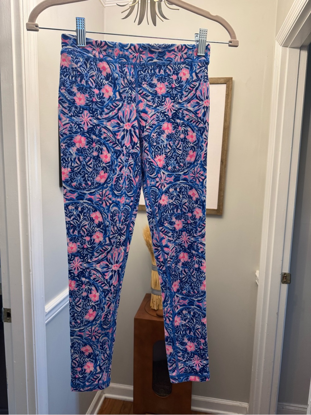 Lilly Pulitzer Blue & Pink Logo Athletic Leggings